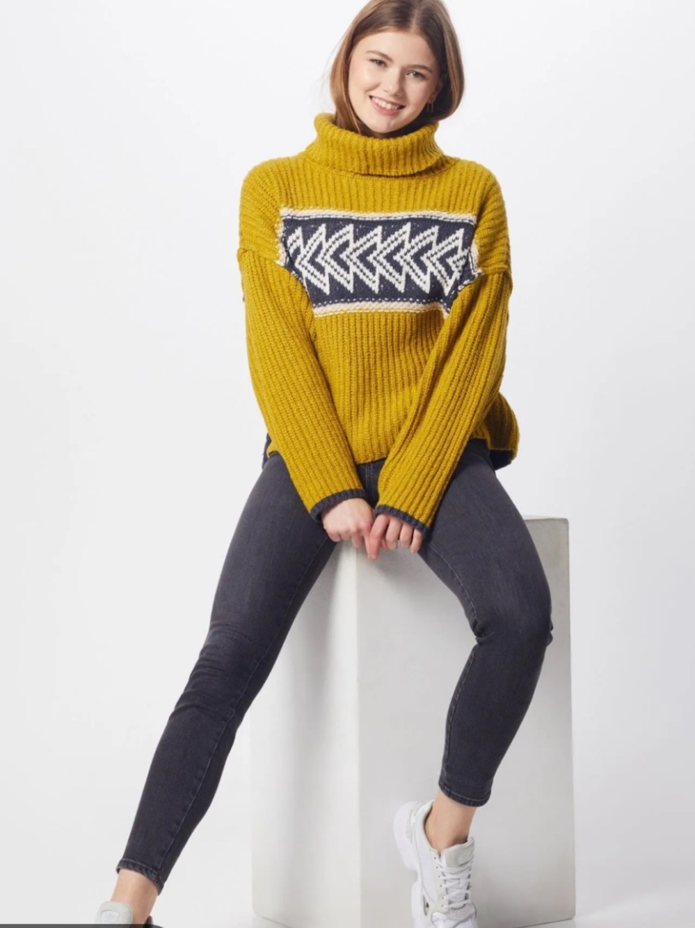 Free People Great Than‎ Cowl Neck
Oversize Sweater in Olivia Combo Women’s SZ M